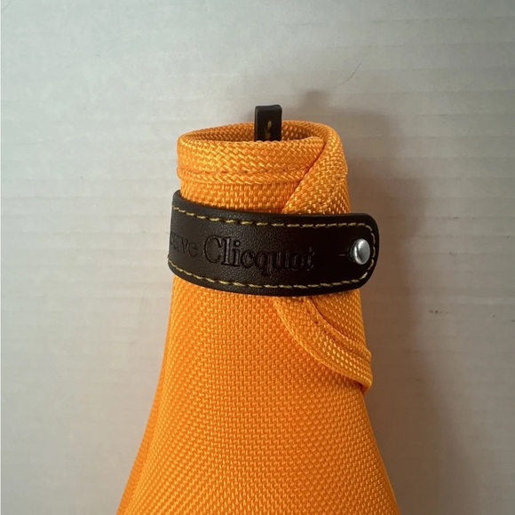 Veuve Cliquot Champagne Orange Bottle Sleeve Carrier with Zipper . - Picture 5 of 5